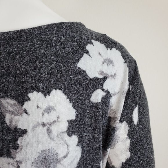 NEW Plus Size Gray Floral Sweater Dress - Picture 5 of 8